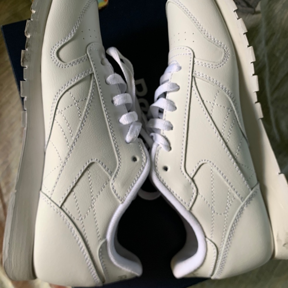 Reebok - Picture 6 of 14